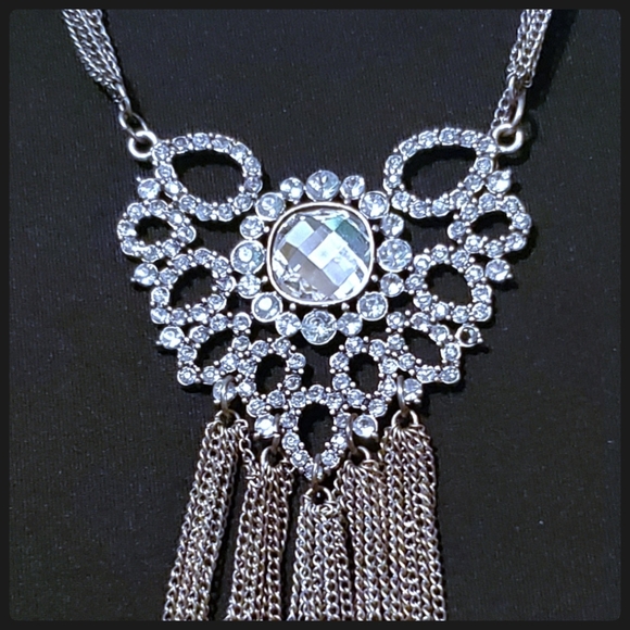Retro Silvertone and Rhinestone Crystal Necklace. - Picture 2 of 8